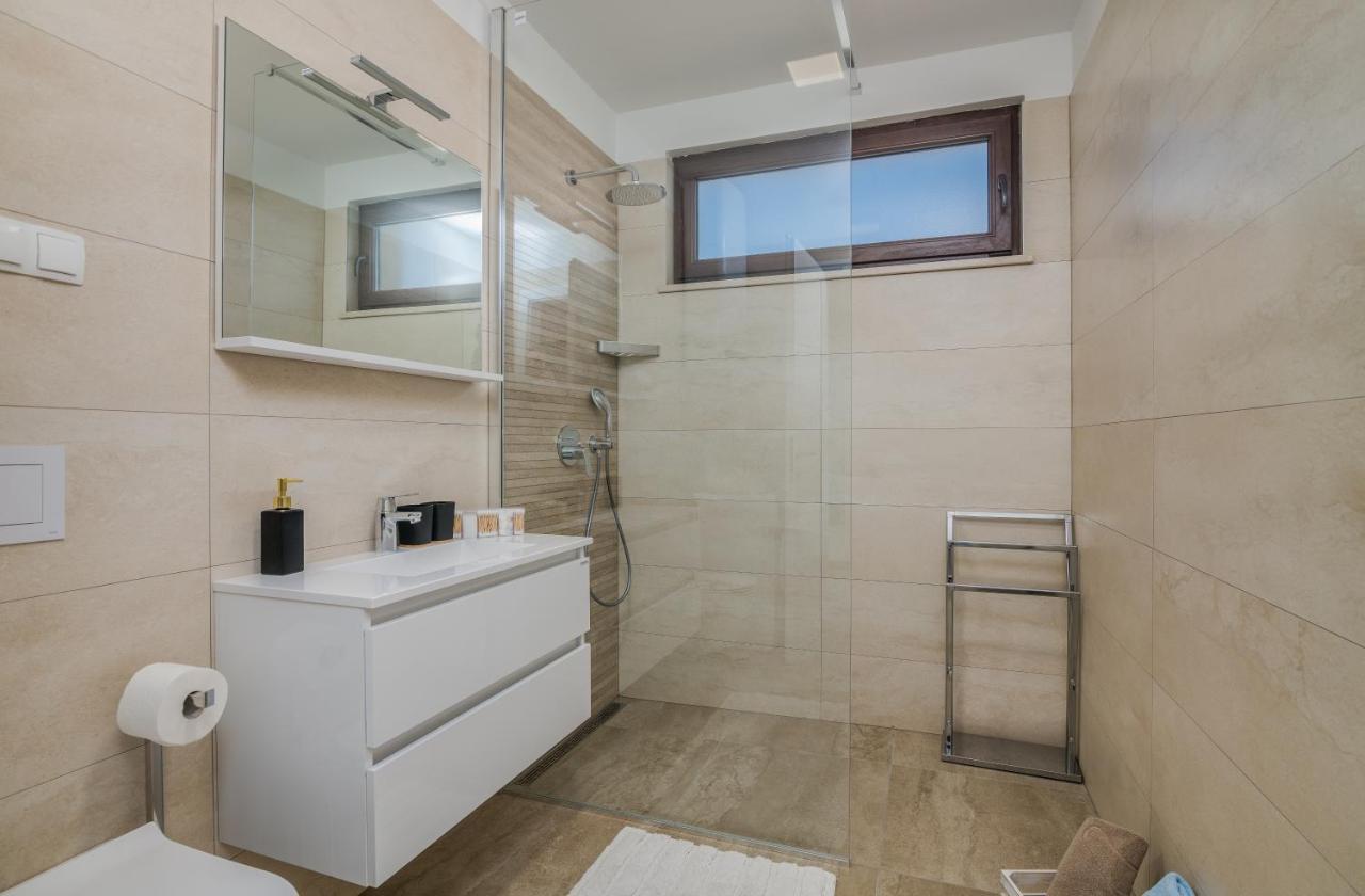 Apartments Sunrise Krk Krk Town Bagian luar foto