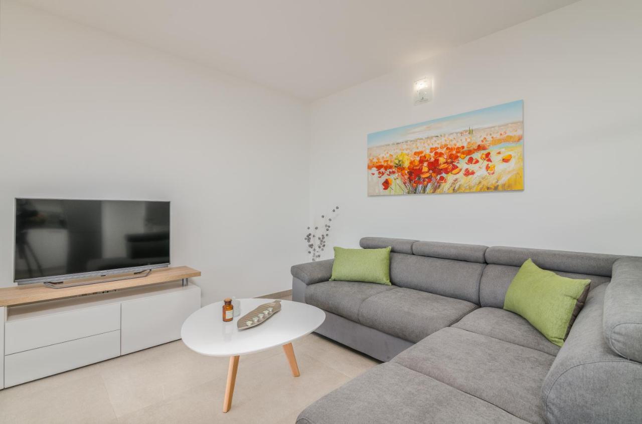 Apartments Sunrise Krk Krk Town Bagian luar foto