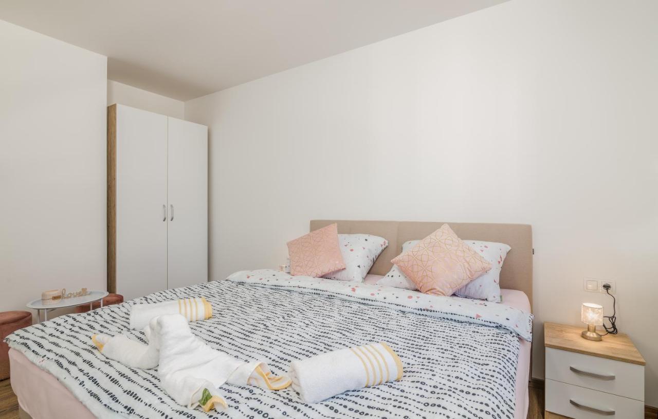 Apartments Sunrise Krk Krk Town Bagian luar foto
