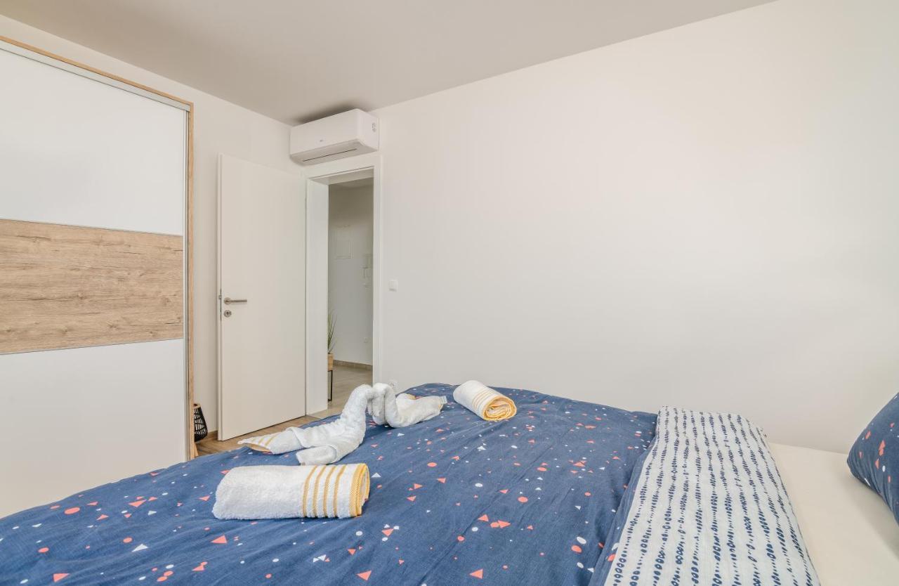 Apartments Sunrise Krk Krk Town Bagian luar foto